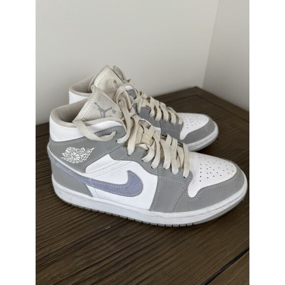 Jordan 1 Mid Wolf Grey Aluminum White/Multicolor (BQ6472-105) Women’s Sz 8 - Picture 3 of 8